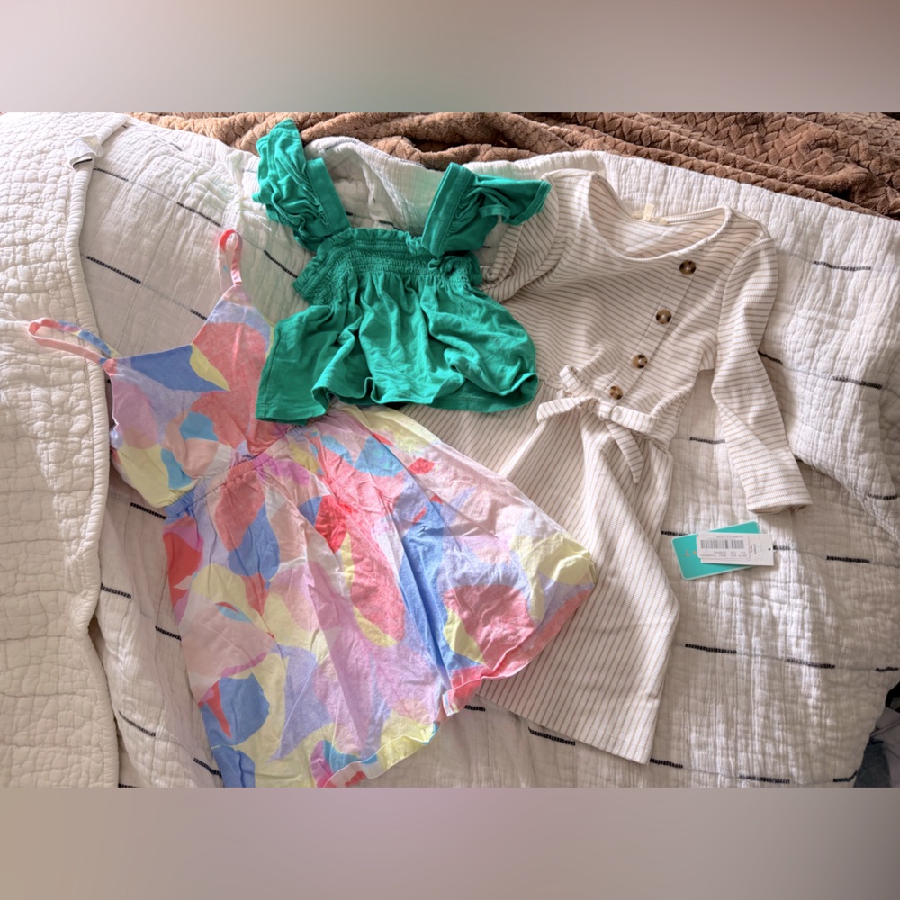 Little girls’ clothes